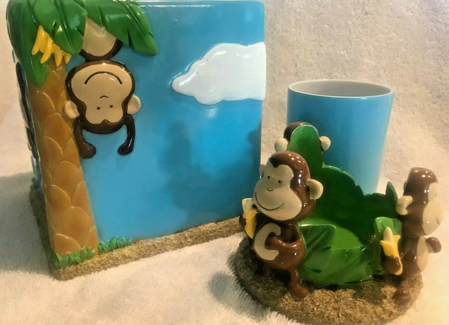 "3 Monkey"  Bathroom 2 Piece Set